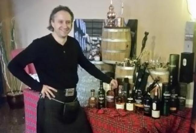 FREE WHISKY NIGHT