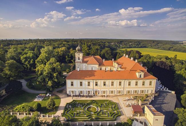 Celý svět na dvaceti hektarech zámeckého parku v Loučeni v podobě světových unikátů 