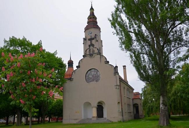 VÝSTAVA VÝTVARNÝCH PRACÍ ŽÁKŮ DĚTSKÉHO DOMOVA, ZÁKLADNÍ ŠKOLY A STŘEDNÍ ŠKOLY V DUCHCOVĚ