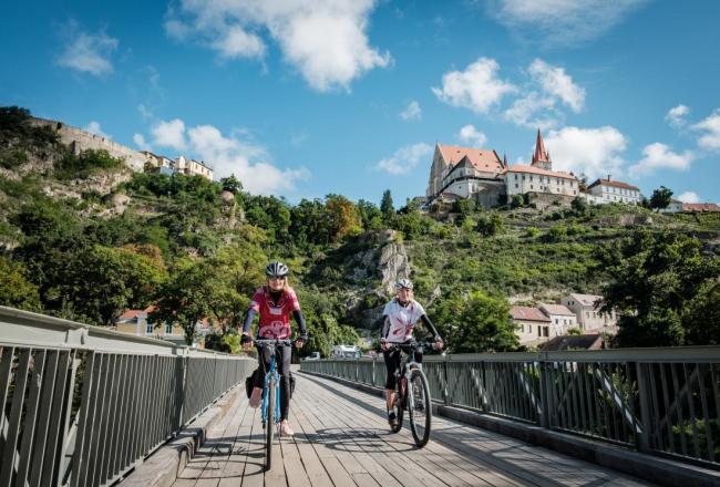 Krajem vína - Tour de burčák po vinařských stezkách Znojemska