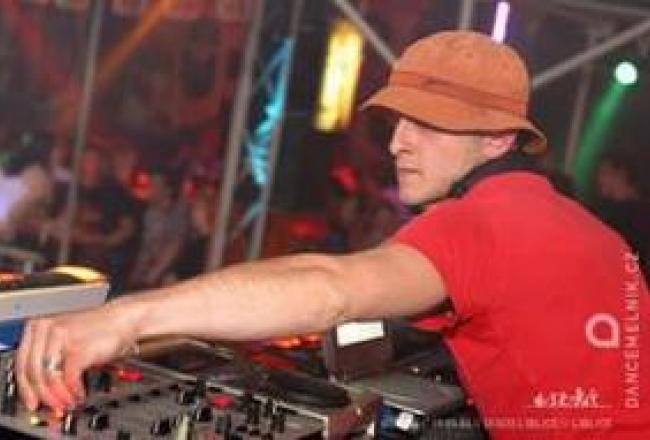 Dj ThomasWee