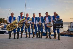 Komňané při vystoupení na festivalu v chorvatském Selce