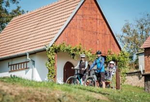 Krajem vína - Tour de burčák po vinařských stezkách Kyjovska